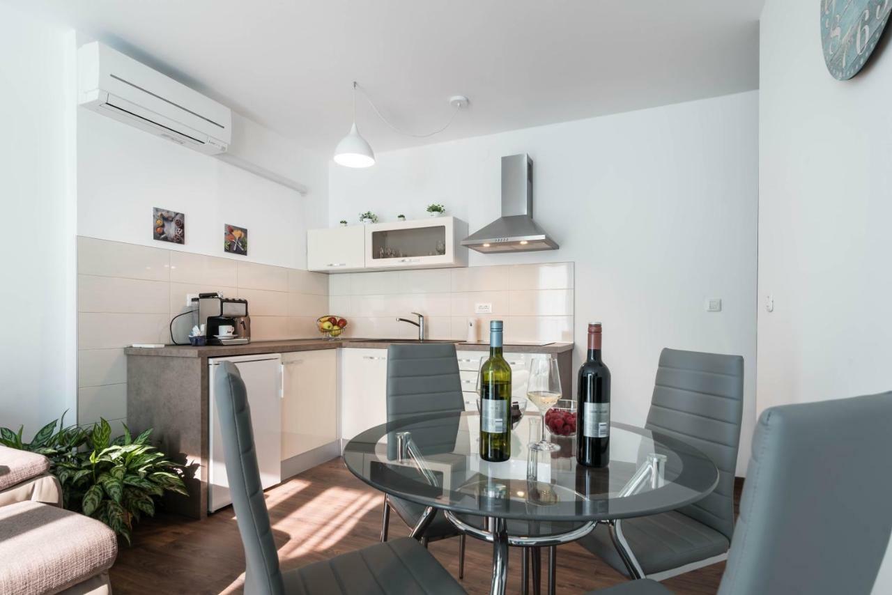 City Market Apartments Πούλα Εξωτερικό φωτογραφία