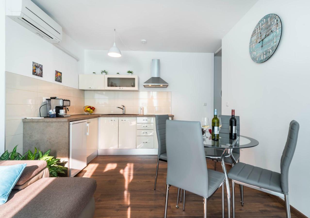 City Market Apartments Πούλα Εξωτερικό φωτογραφία